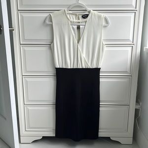 ***Like new*** Bebe two tone dress